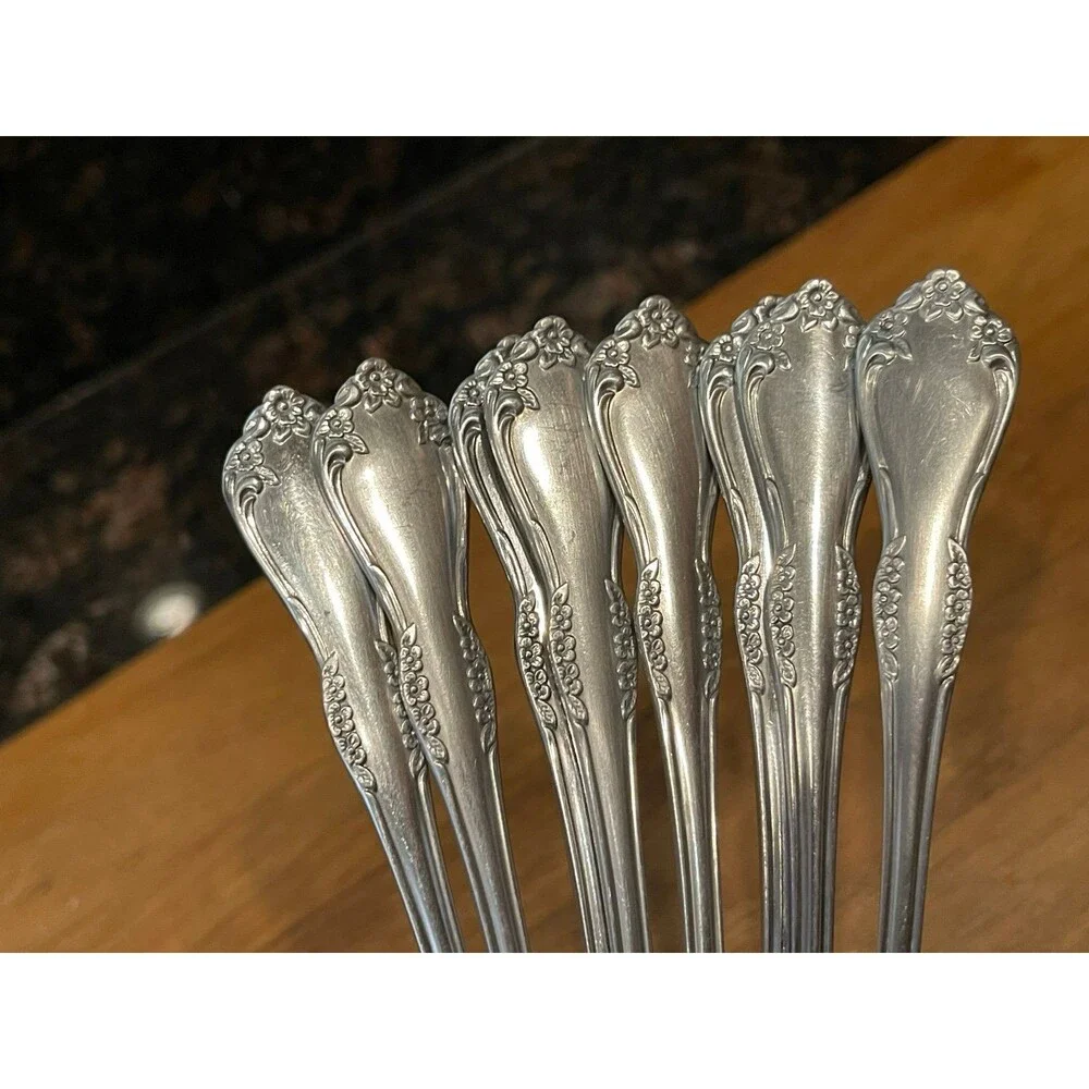 8 ONEIDA MANSFIELD long TEASPOONS